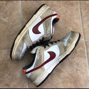 nike sb dunk crimson